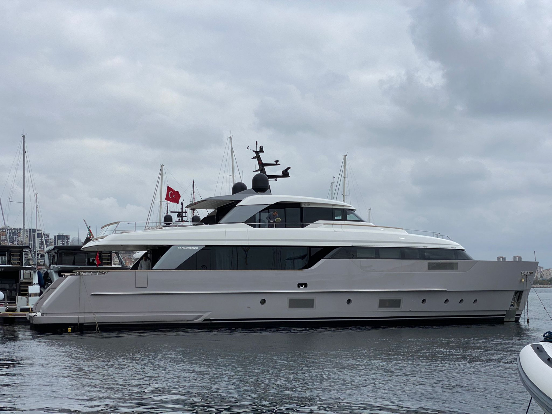 FLORI motor yacht in Greece